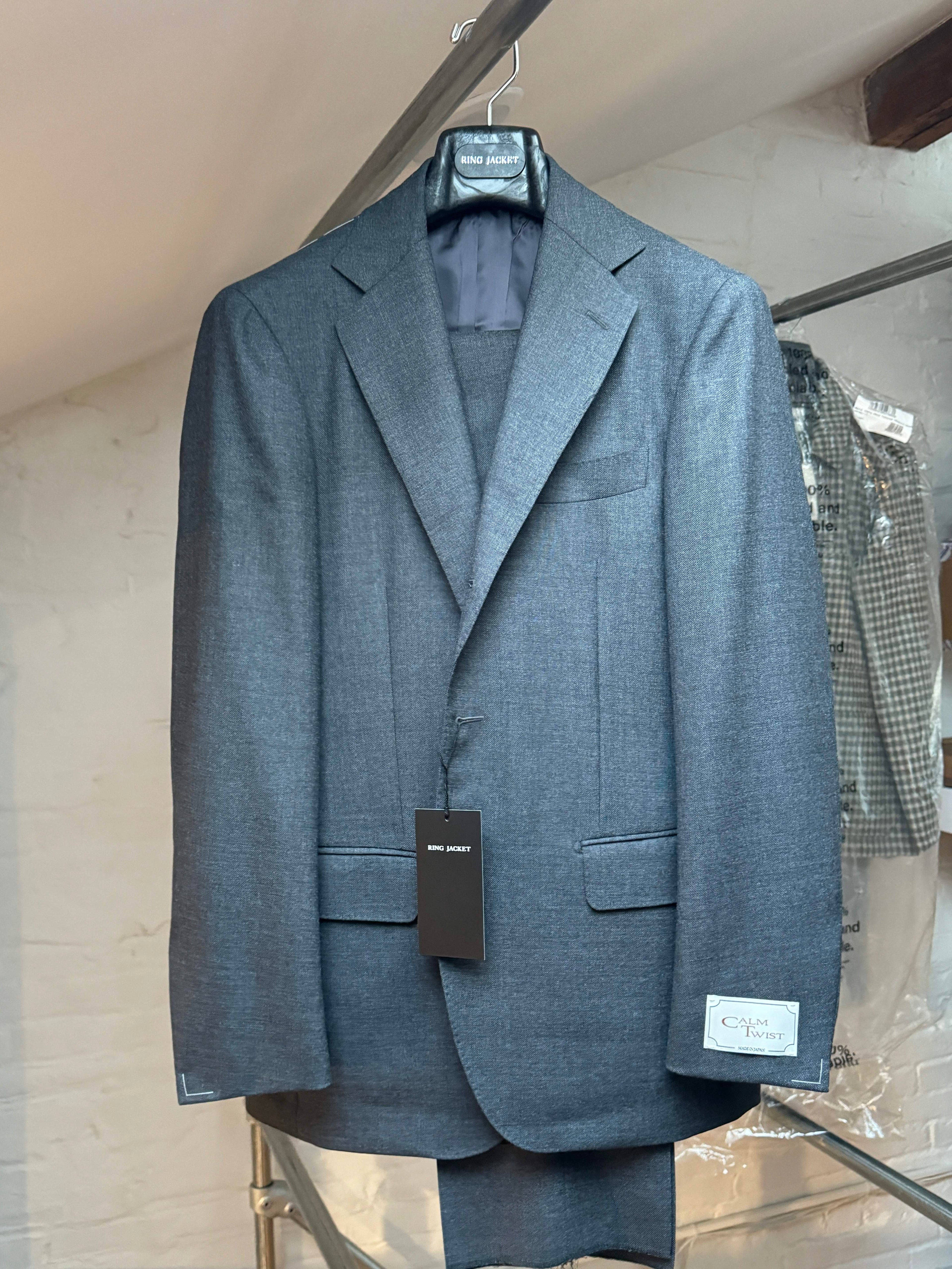 High Twist Wool Single Breasted Suit - Charcoal