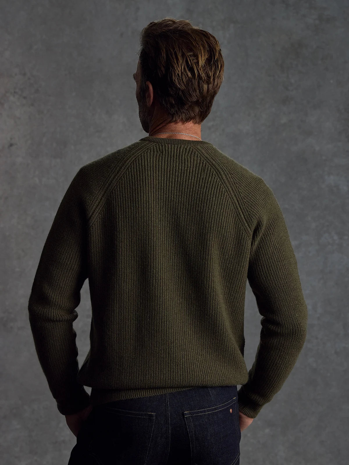 Private White V.C. Cashmere Crewneck in dark green, soft and cozy men's clothing with a classic fit and ribbed cuffs.