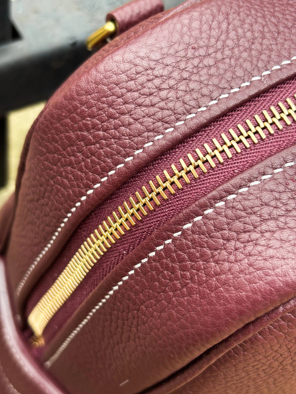 Bronson Leatherworks Bull-Calf Bag in Rouge Sellier leather, stylish and durable bag with sleek design and rich red color.