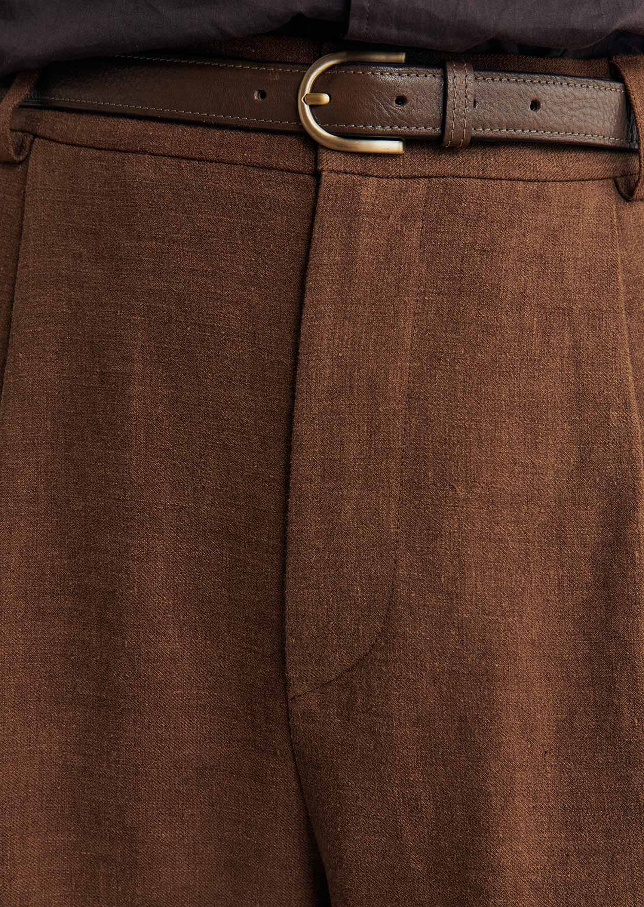 De Bonne Facture Belgian wool linen one-pleat trousers in cinnamon, tailored clothing with a relaxed fit and crisp pleats.