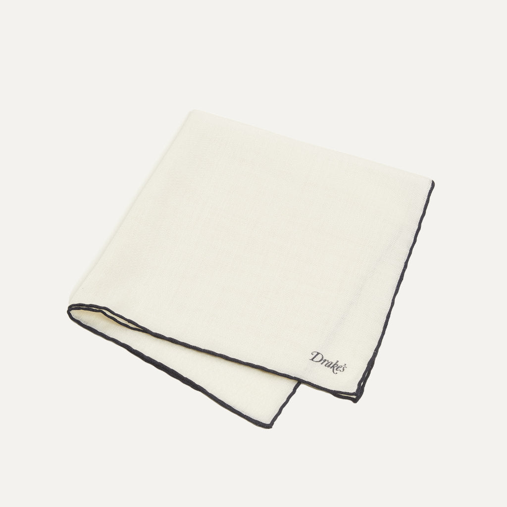 Contrast shoe string pocket square from Drake's accessories, featuring a stylish fabric contrast detail for a refined look.
