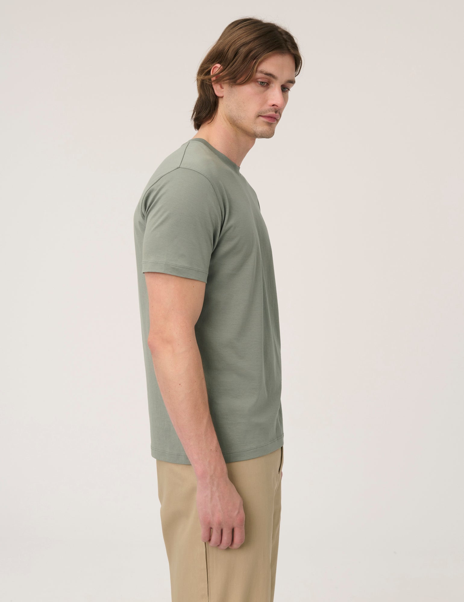Håndværk crew neck T-shirt in Poppy Seed color, soft cotton fabric, with a classic fit and subtle logo detail.