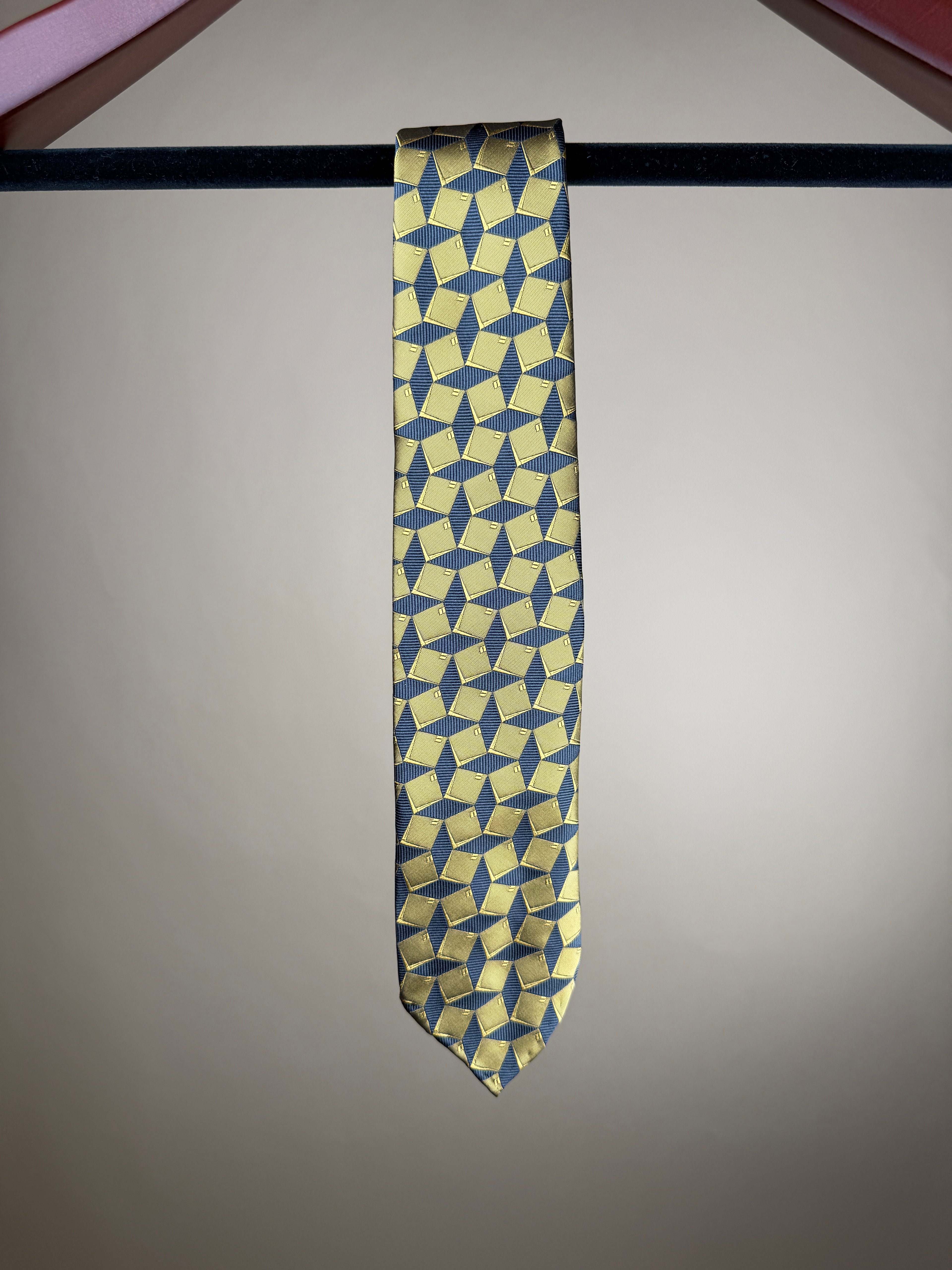 Geometric Untipped Tie - Gray/Gold