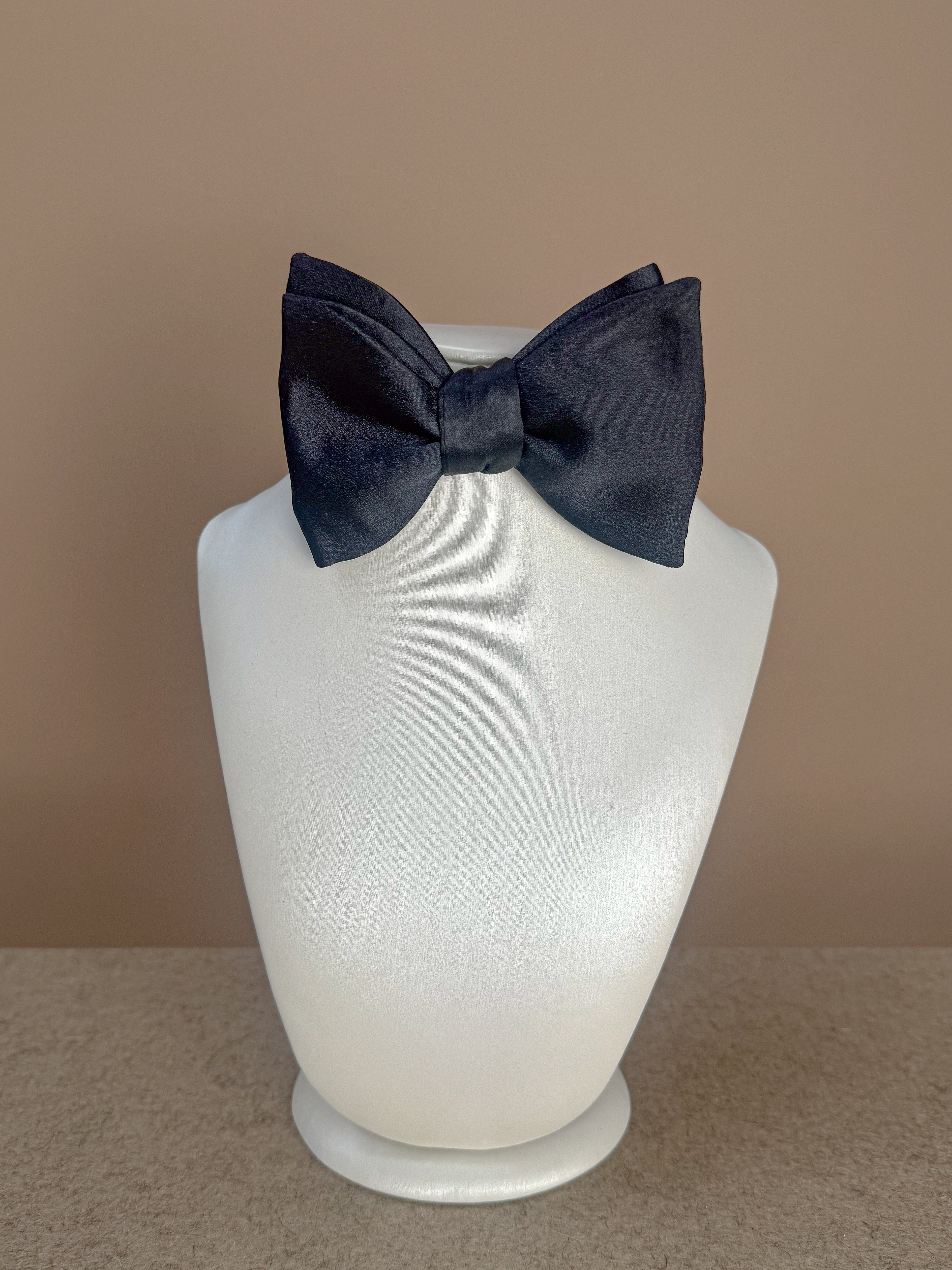 Medium Classic Bow Tie - Midnight Navy Silk Satin