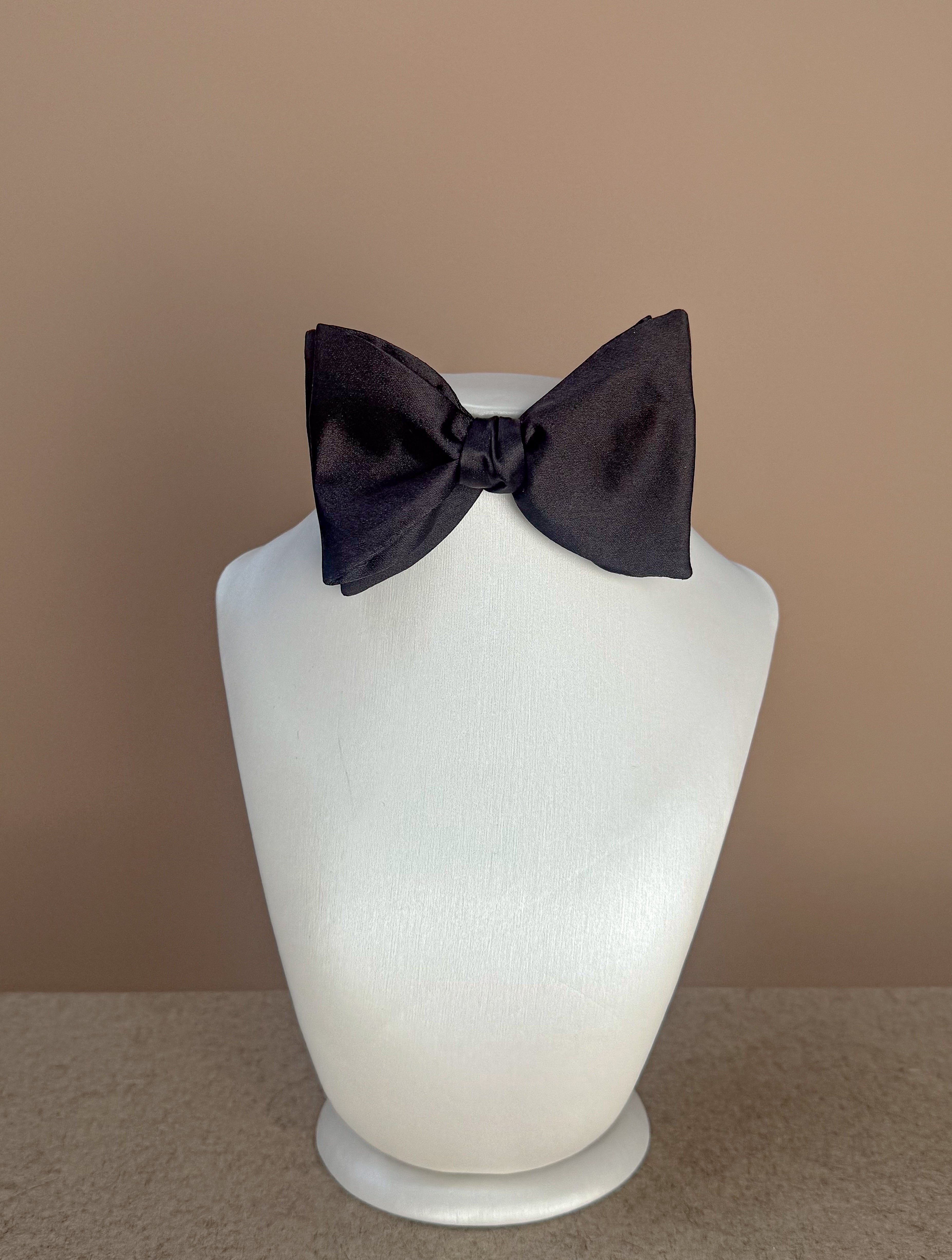 Unlined Medium Classic Bow Tie - Black Silk Satin
