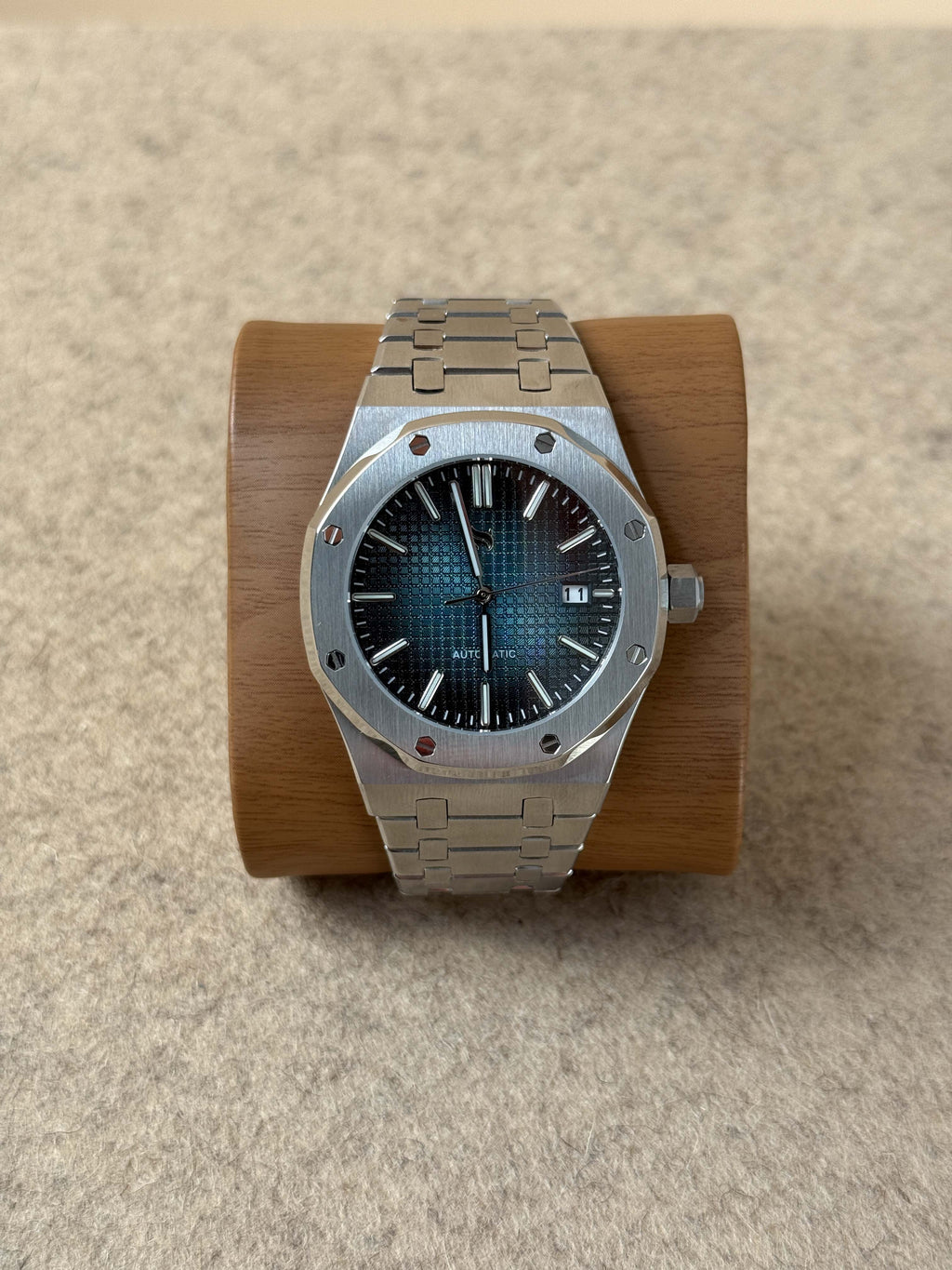 Close-up of the NUMA Abyssus Watch, showcasing its sleek design and detailed face, an elegant accessory for any outfit.