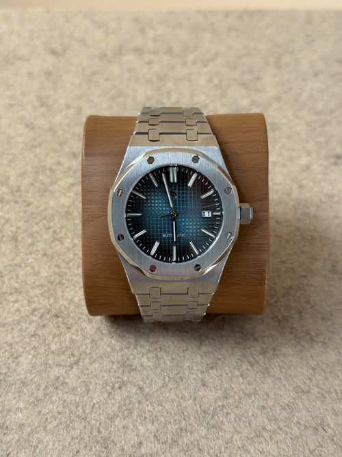 Close-up of the NUMA Abyssus Watch, showcasing its sleek design and detailed face, an elegant accessory for any outfit.