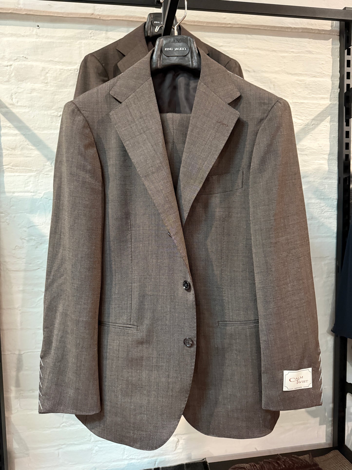 High Twist Wool Single Breasted Suit - Brown