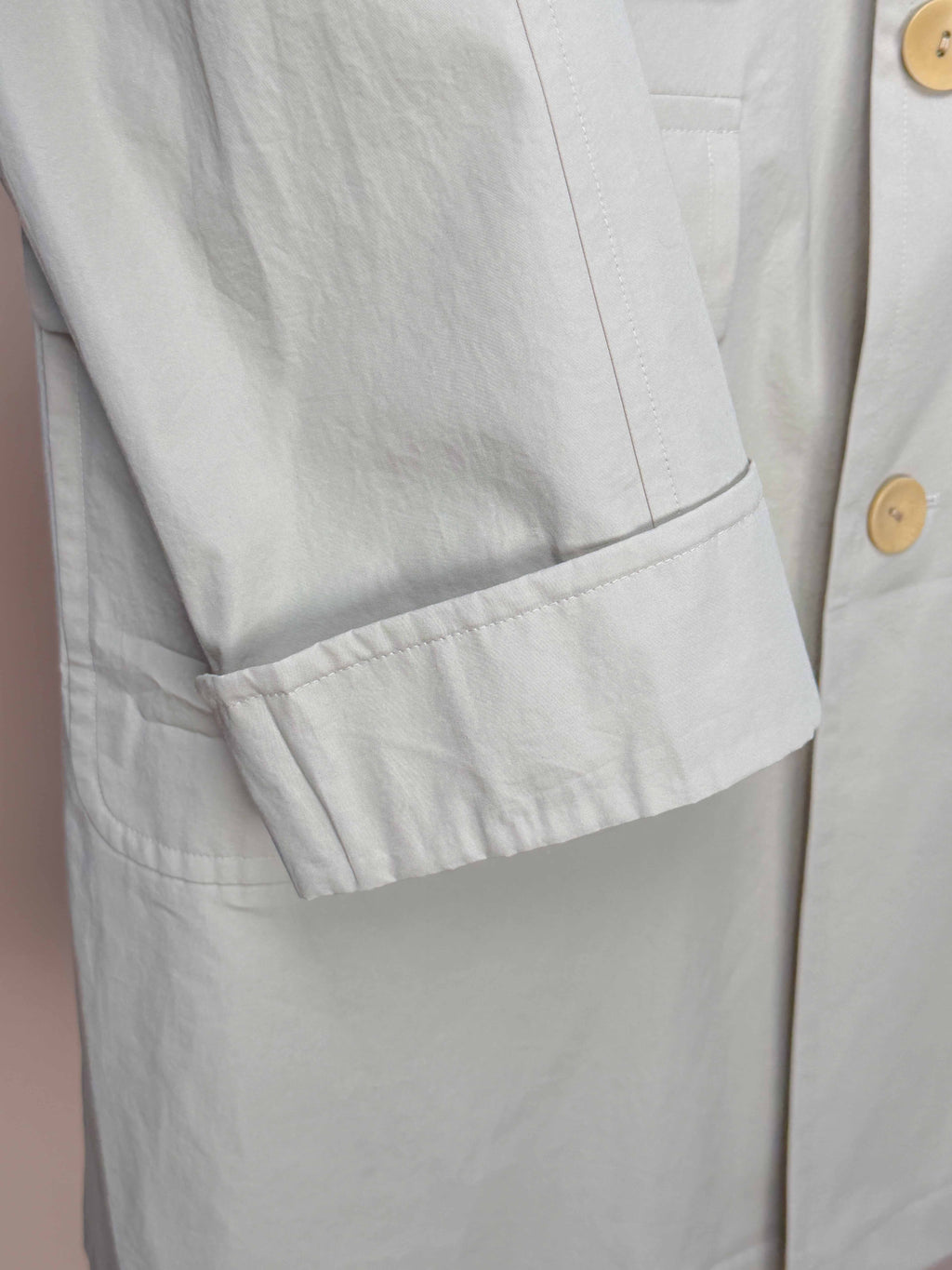 Cohérence CORB II light weather-resistant cotton clothing in sand color, shown on a model, suitable for casual wear.