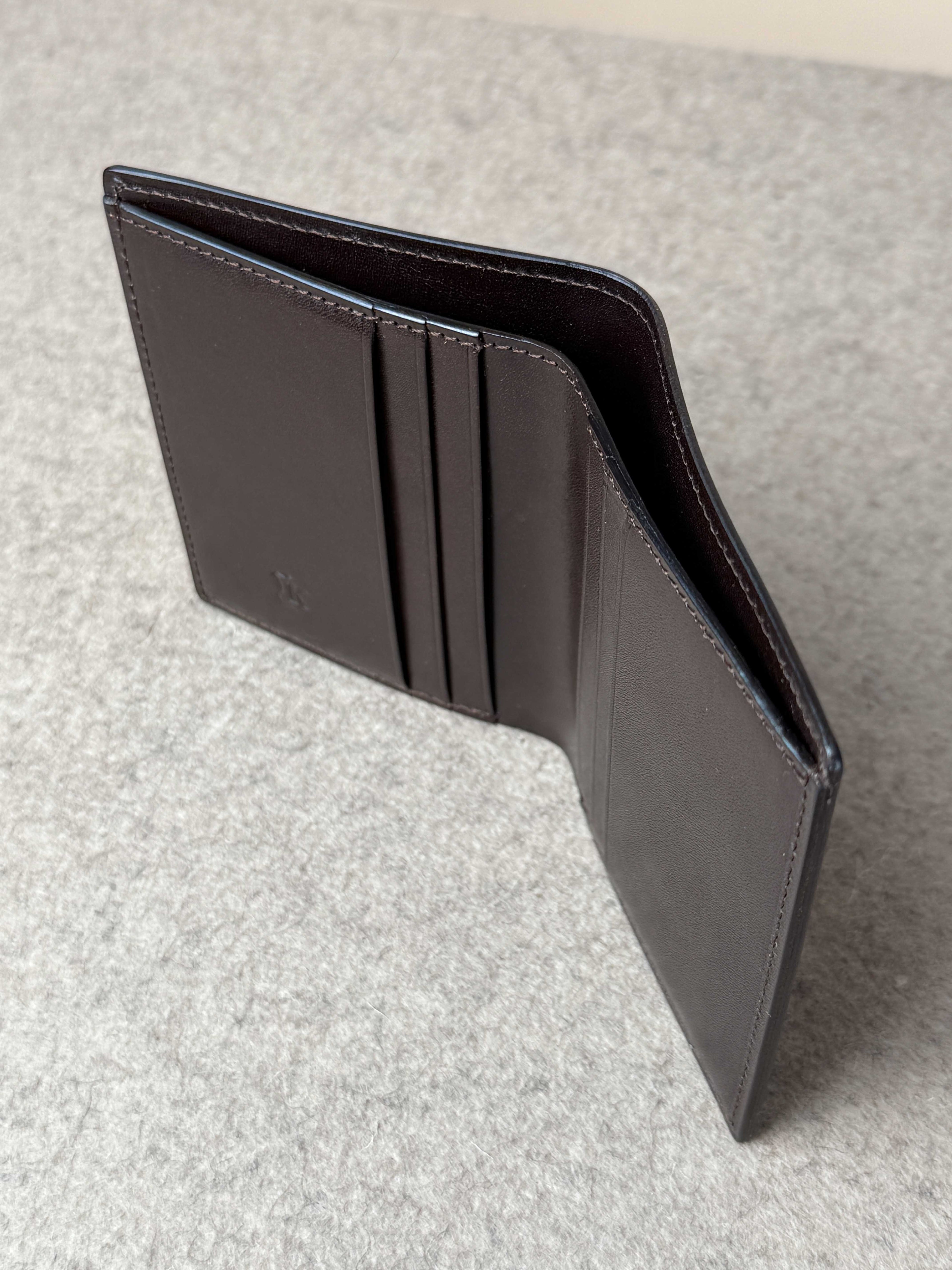 Kreis Wallet 3-3 in Castagna Calfskin showing sleek, compact leather wallet with multiple card slots and a minimalist design.