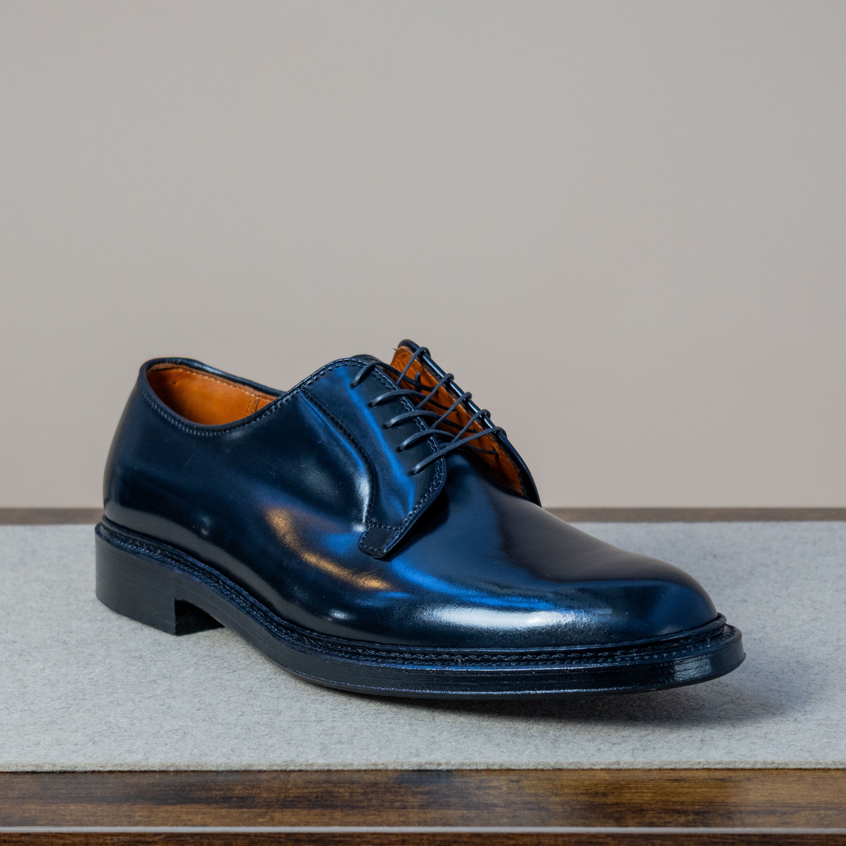 Alden Cordovan Plain Toe Blucher In Black